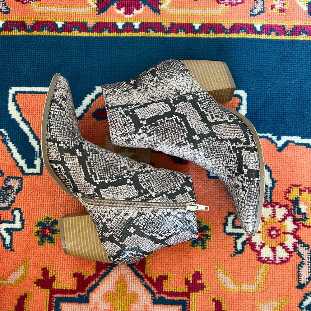 Coconuts by Matisse Snake Print Boots • Size 6 •
